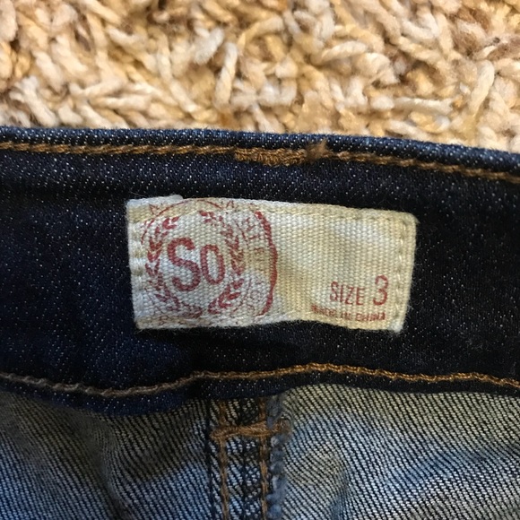 Shorts - Picture 3 of 3